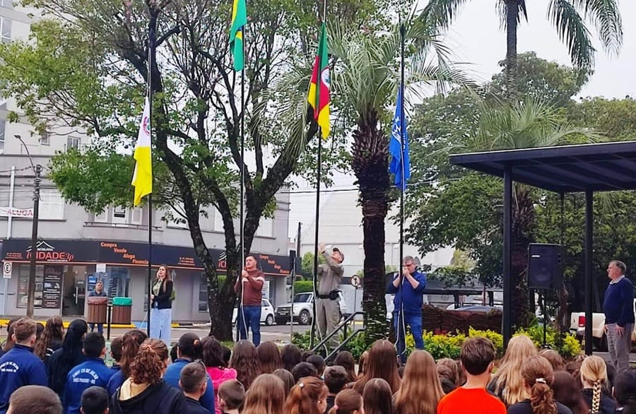 Três Passos celebra a abertura da Semana da Pátria com solenidade na Praça da Bandeira