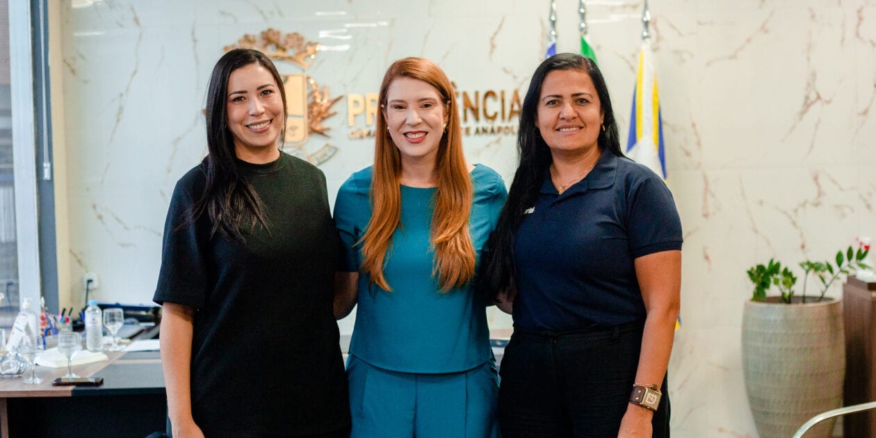Presidente Andreia recebe nova gerente da Equatorial para fortalecer canal entre vereadores e a empresa