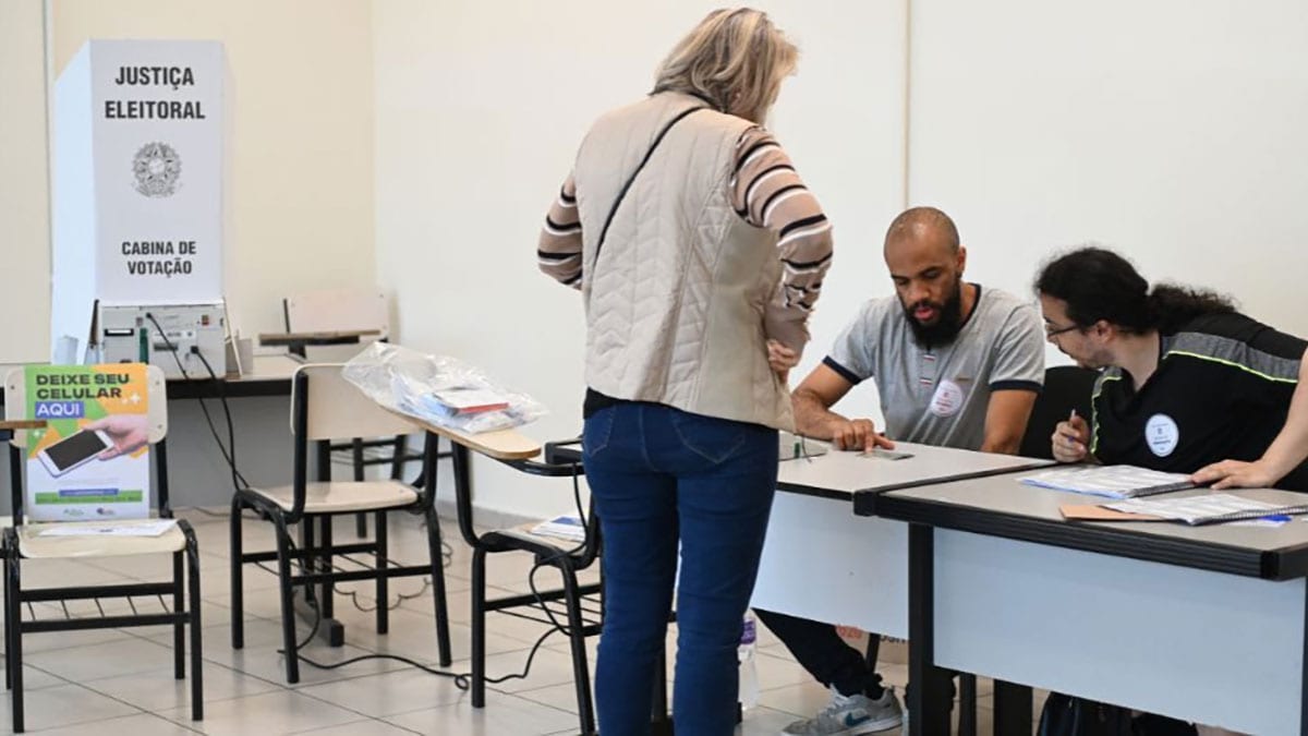 408 mil mesários em SP iniciam treinamento para as Eleições 2026