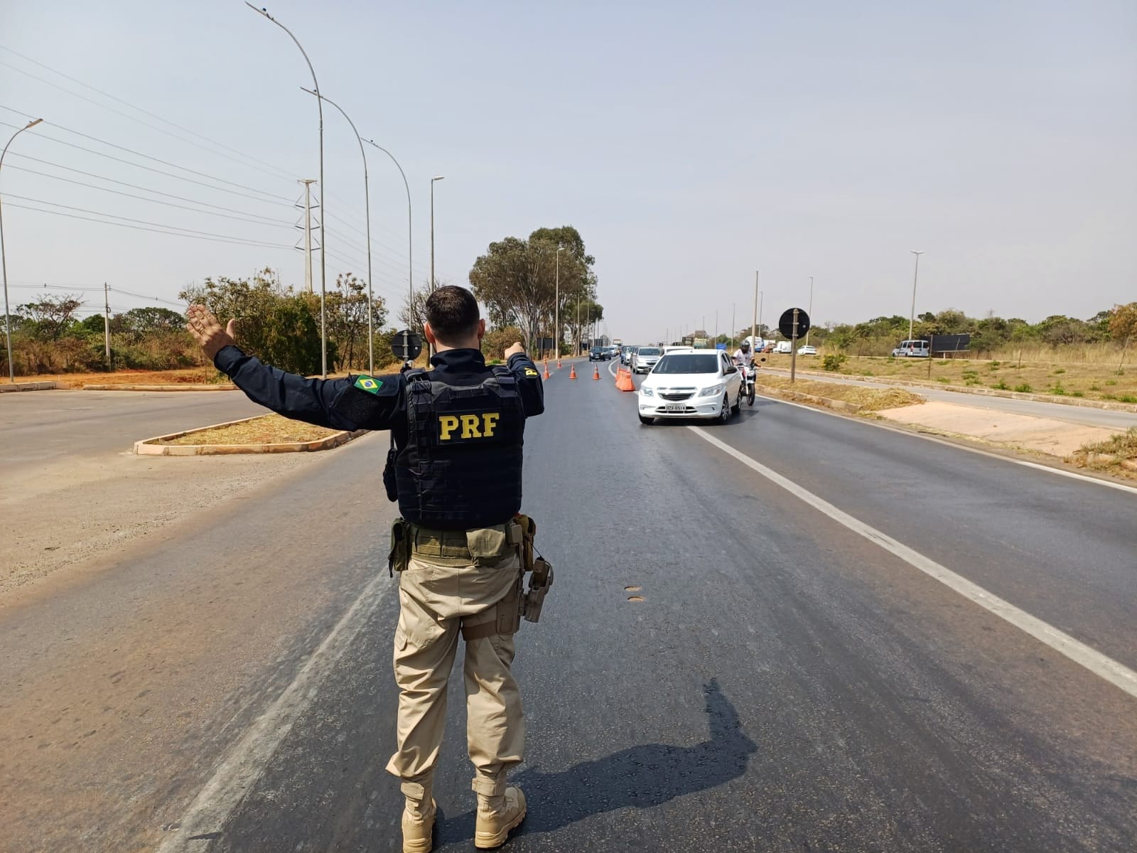 PRF intensifica fiscalização nas rodovias durante feriado de Finados