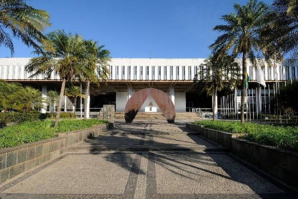 Mais de 800 auditores fiscais fizeram doações a candidatos a deputado estadual em MG