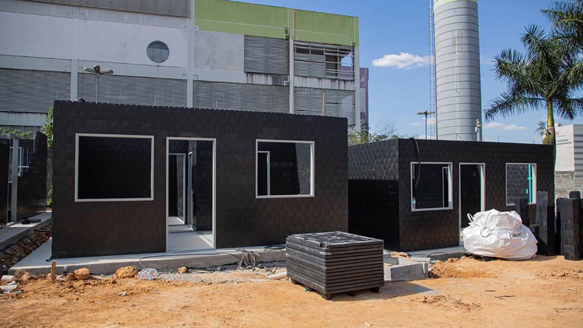 Barueri constrói Vila dos Idosos com casas feitas com plástico reciclado