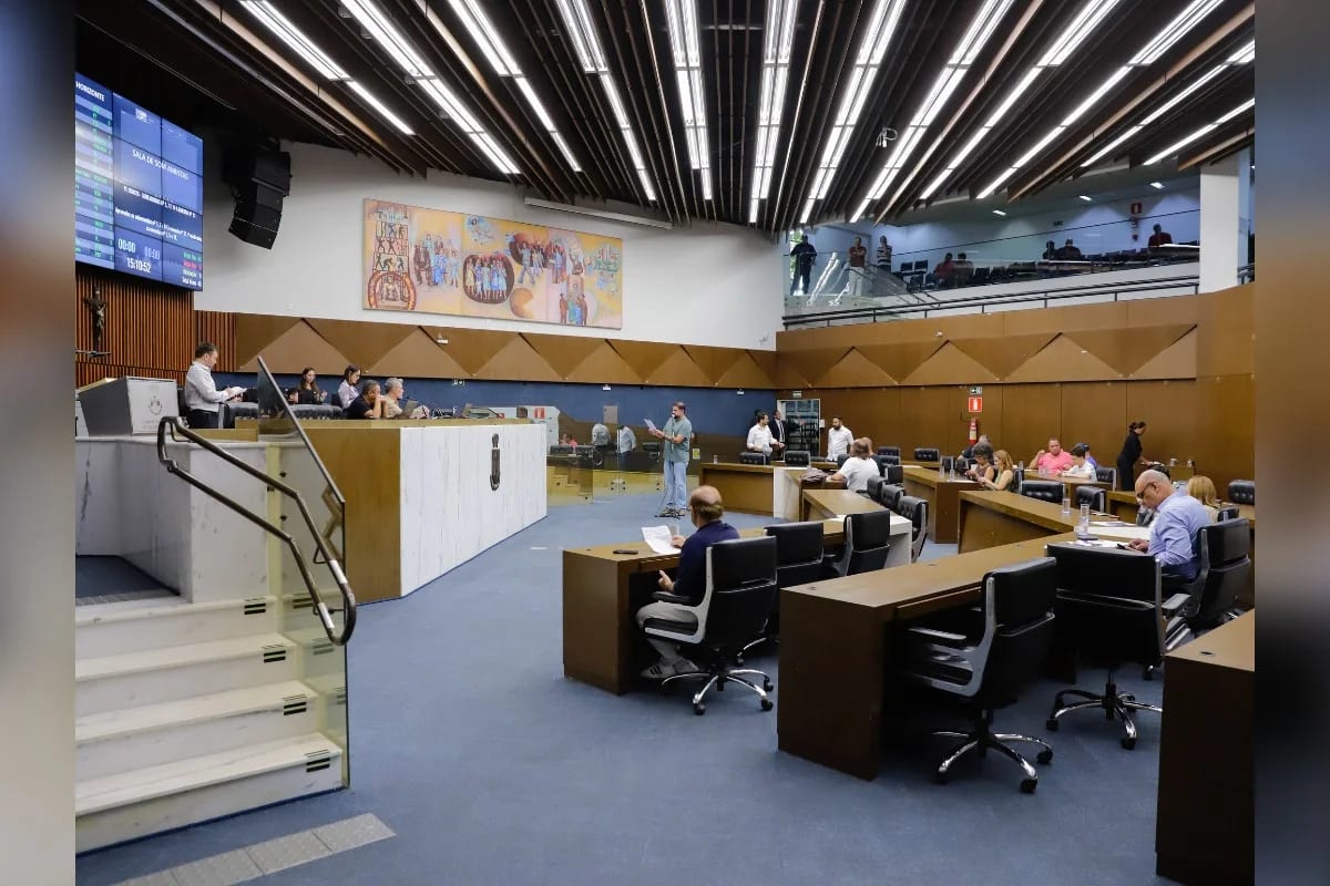 Câmara de BH aprova reajuste de 4,11% para servidores municipais