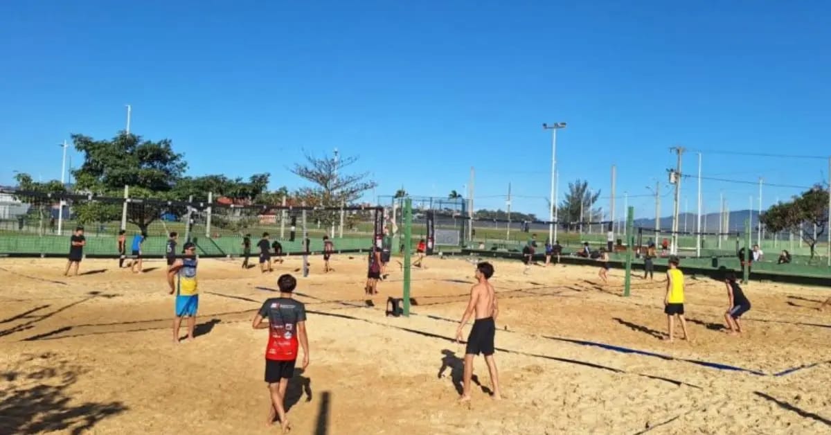 São José abre inscrições para projeto gratuito de vôlei de praia; veja como participar