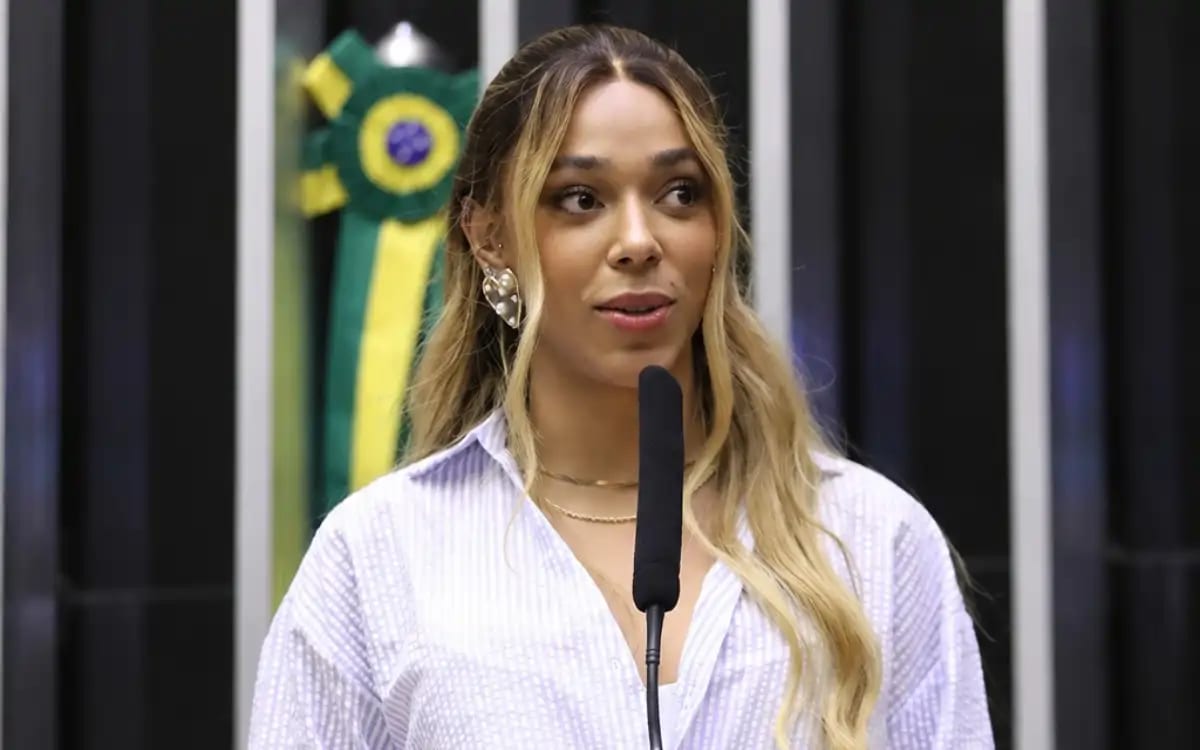 Erika Hilton pode trocar o PSOL pelo PT antes da posse da nova legislatura