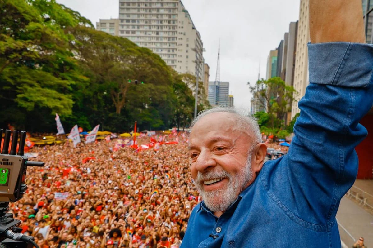 TSE manda Flávio e aliados apagarem vídeo falso sobre ato de Lula em SP