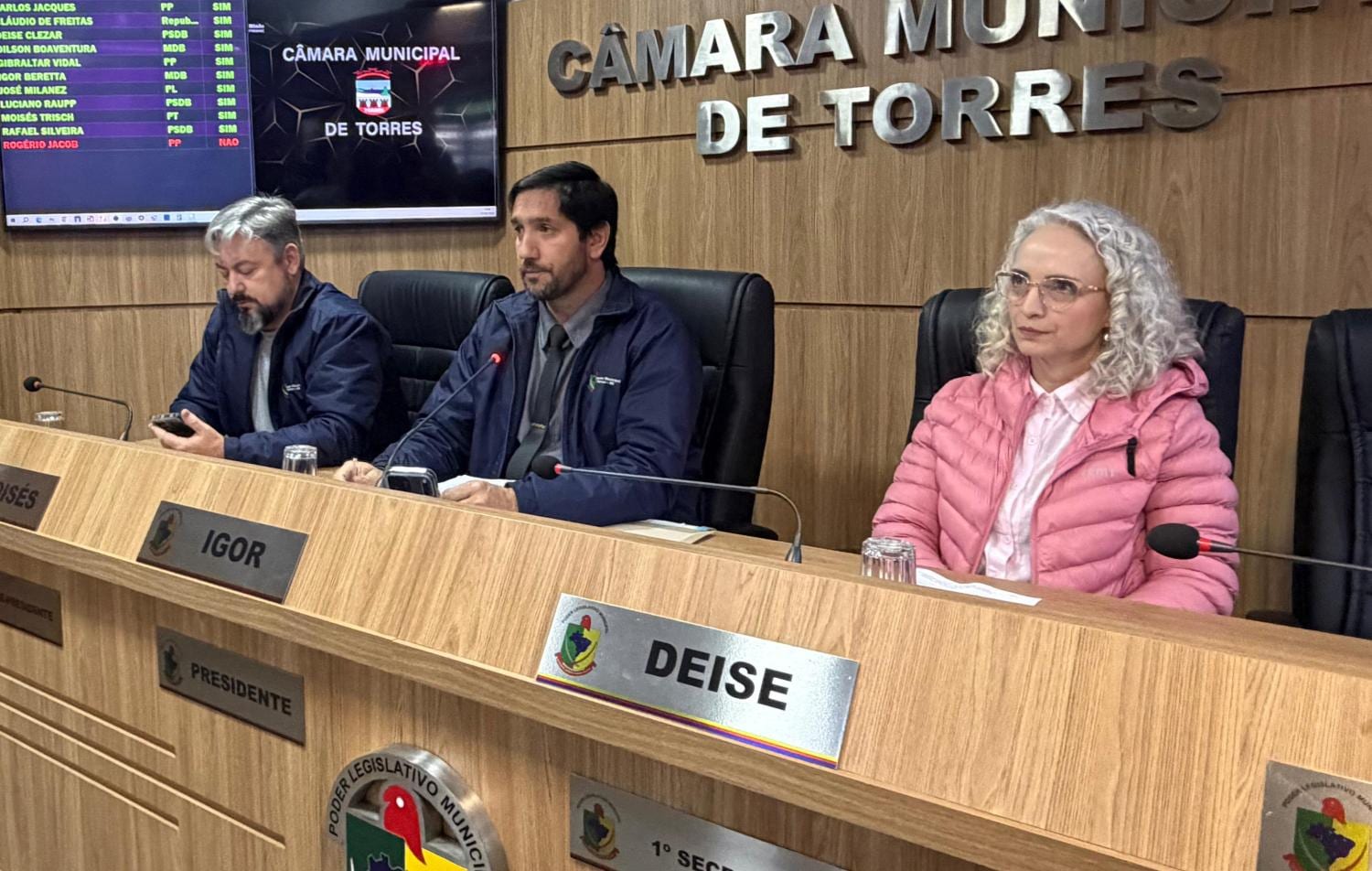 Torres aprova contratos e prorrogações na 3ª sessão extraordinária