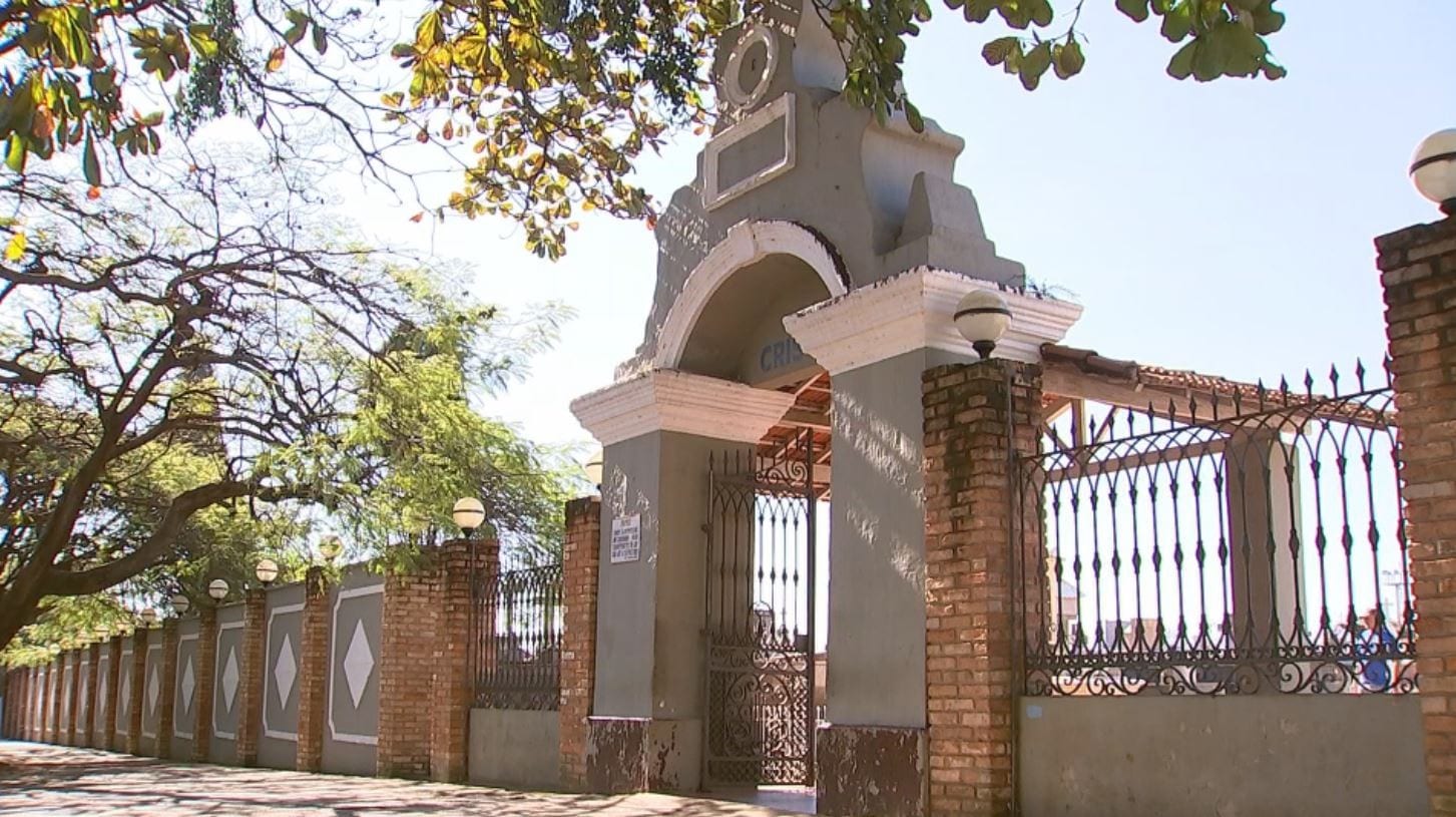 Prefeitura de Tatuí determina prazos para reformas e limpeza de jazigos antes do feriado de Finados; entenda