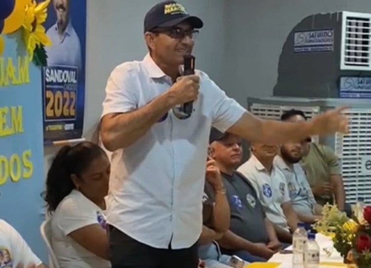 ‘Quem é 44? Quem é 45?’: prefeito consulta moradores e anuncia apoio a Vicentinho ao Governo