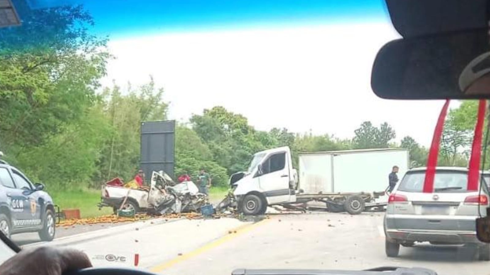 Acidente entre caminhão e caminhonete deixa dois mortos em rodovia de Pilar do Sul