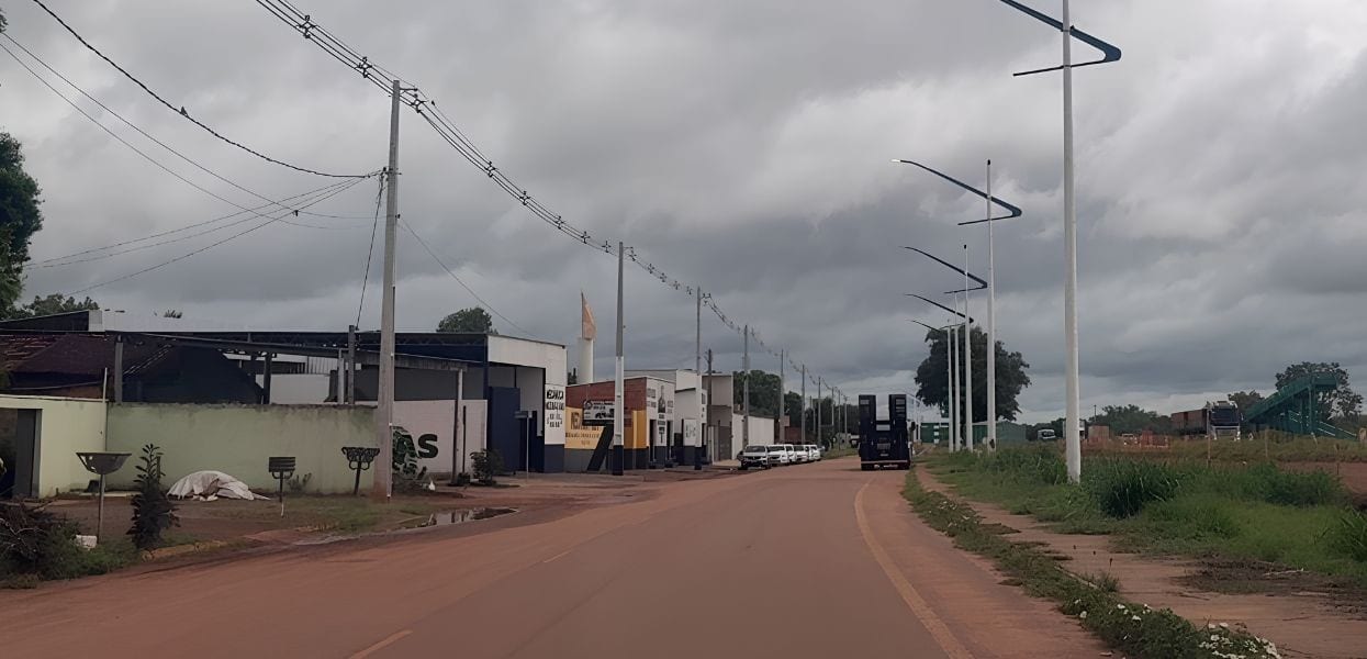 Após seis meses no escuro, Justiça é acionada para restabelecer iluminação de avenida em município do TO