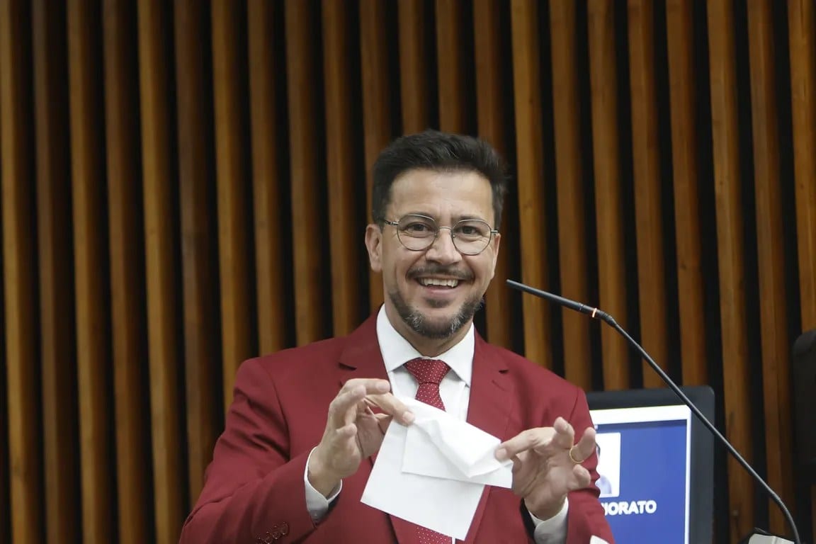 Oposição na Alep comemora reeleição de Lula