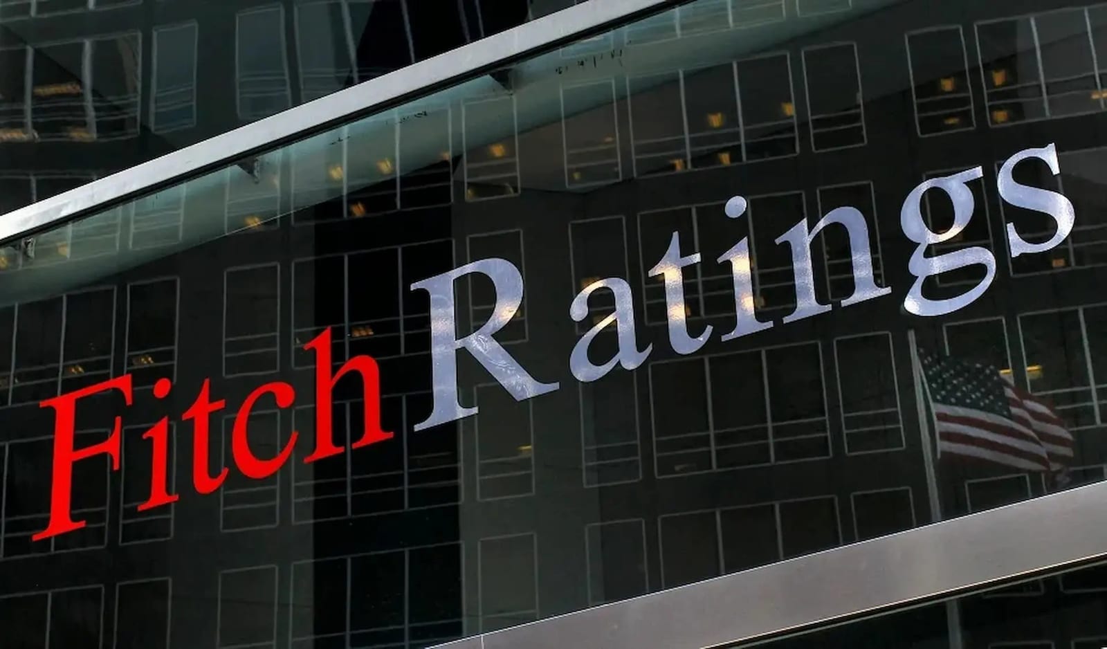 Fitch prevê ajuste fiscal no Brasil mesmo com mudança de governo após eleições de 2026
