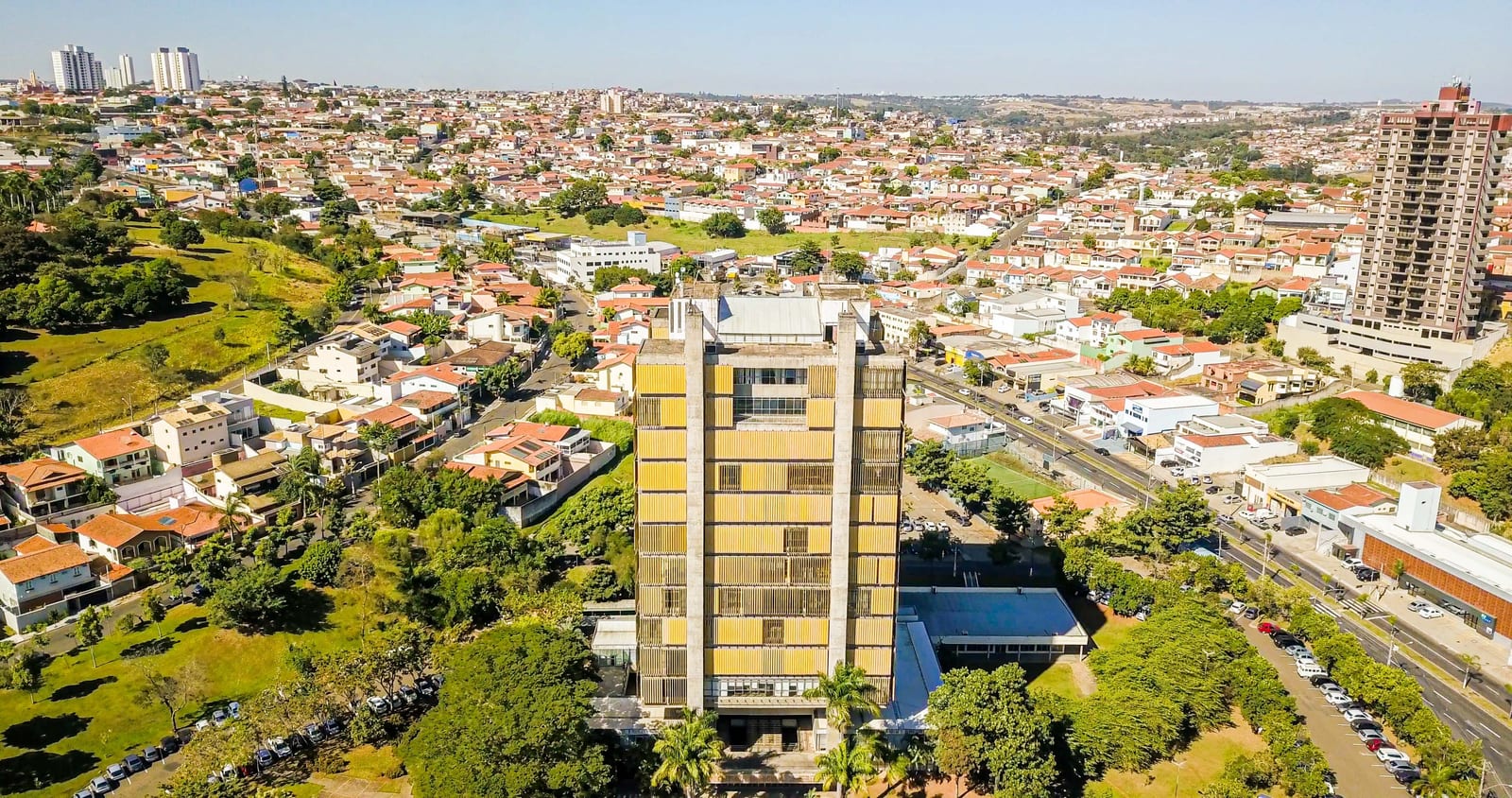 De casa a terreno de 15 mil m²: Prefeitura de Piracicaba quer vender 55 imóveis públicos
