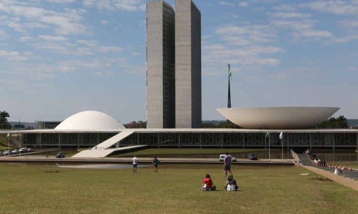 Tramitação Acelerada: PEC do Fim da Escala 6×1 Pode Ser Votada em Tempo Recorde na Câmara