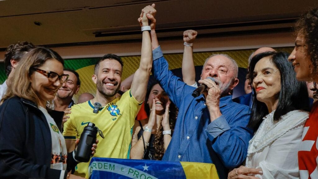 No discurso da vitória, Lula anuncia nova forma de comunicação com população
