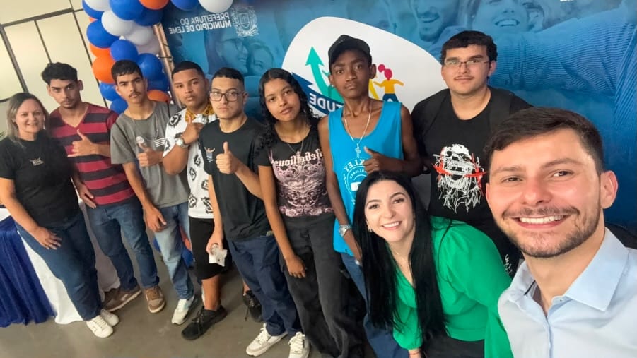 Encontro discute protagonismo juvenil e saúde em Leme no Dia da Juventude