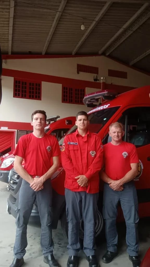 Bombeiros Voluntários de Presidente Getúlio orientam mãe por telefone e bebê de 37 dias volta a respirar após engasgamen