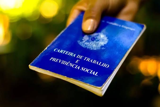 Desemprego cai para 5,2% no Brasil e registra menor índice para o terceiro trimestre em 14 anos