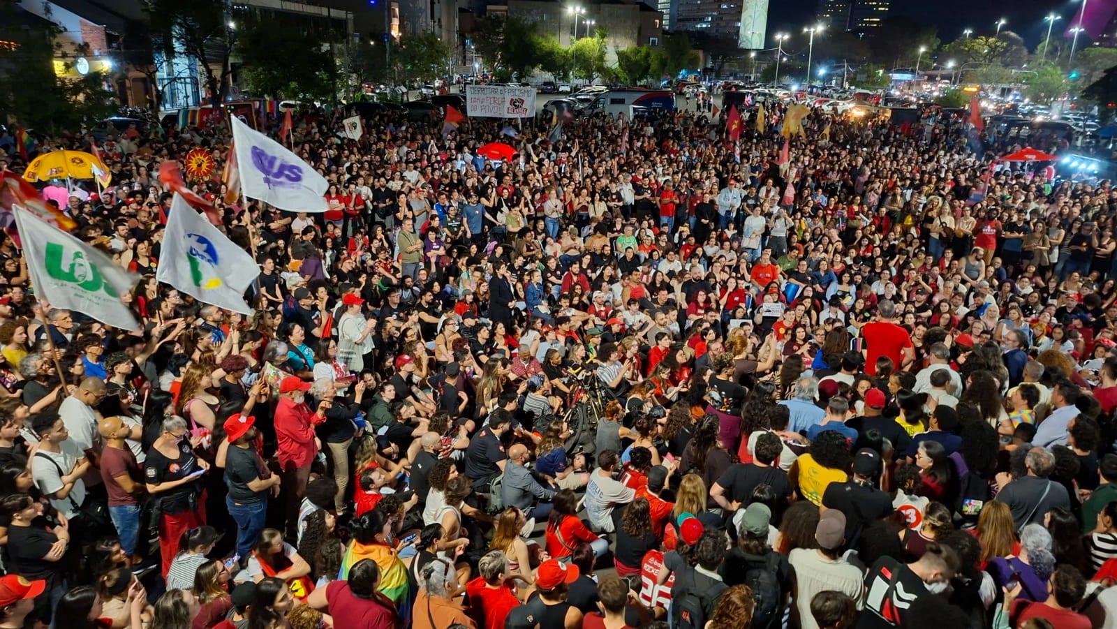 Campanha de Lula mobiliza militância em Porto Alegre pela reeleição