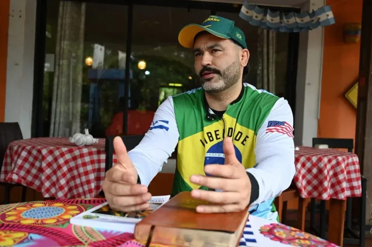 Flávio Bolsonaro tem primo foragido em cidade argentina onde pode ter procurado refúgio