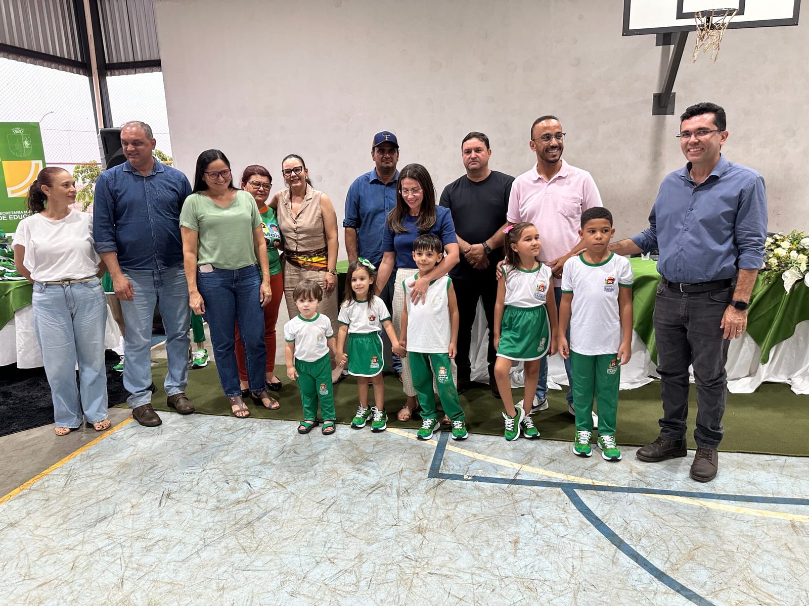 Itapaci entrega calçados gratuitos a alunos da rede municipal