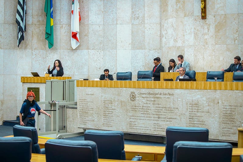 Vereadores debatem acessibilidade em Guaianases, cortes para idosos e venda ilegal de ouro