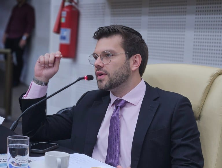 PL 437/2026 cria política municipal para atividades no contraturno em Goiânia