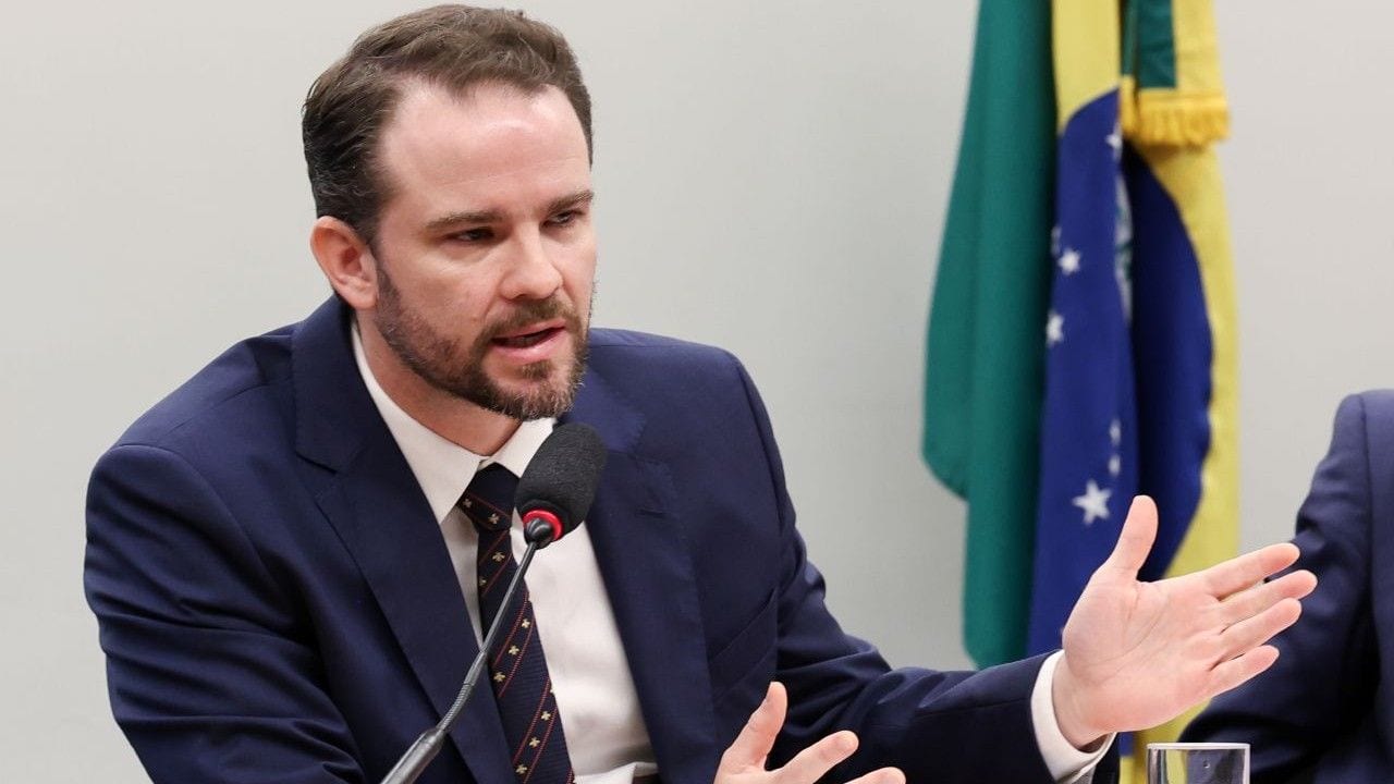 Durigan: Brasil está “longe” de crise fiscal, diz ministro da Fazenda