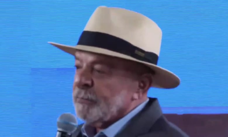 Lula critica Pazuello e exalta a resiliência do SUS