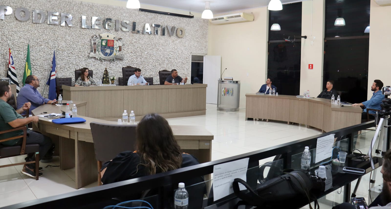 Bariri cria emprego de assessor de imprensa com salário de R$ 2.785,65