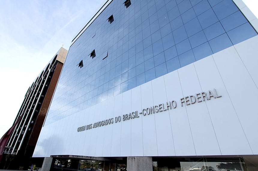 Lei 15.511 cria diretorias temporárias e muda diretoria da OAB