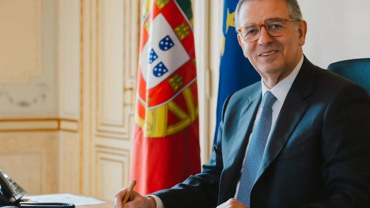 Presidente de Portugal promulga lei que proíbe ocultar o rosto em espaços públicos