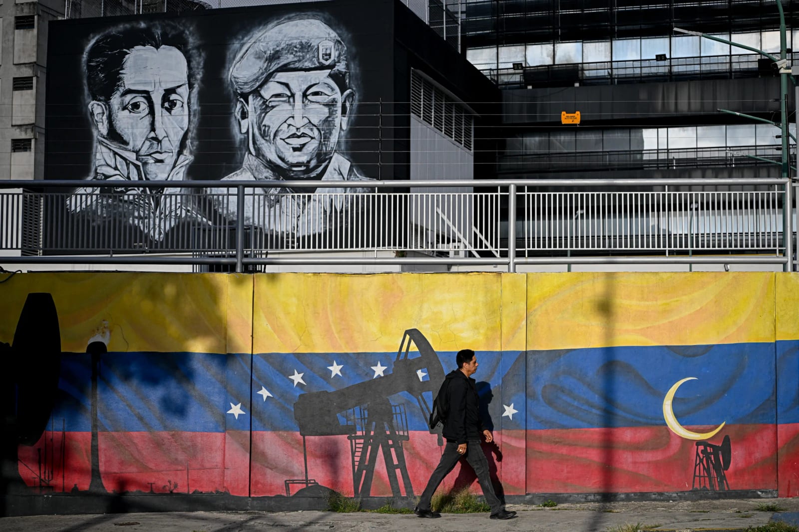 Estados Unidos aliviam restrições a investimentos externos na Venezuela, mas mantém outras sanções