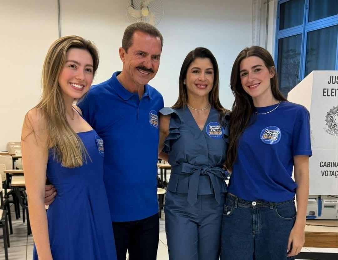 Itamar Borges vota em Rio Preto e pede eleições serenas