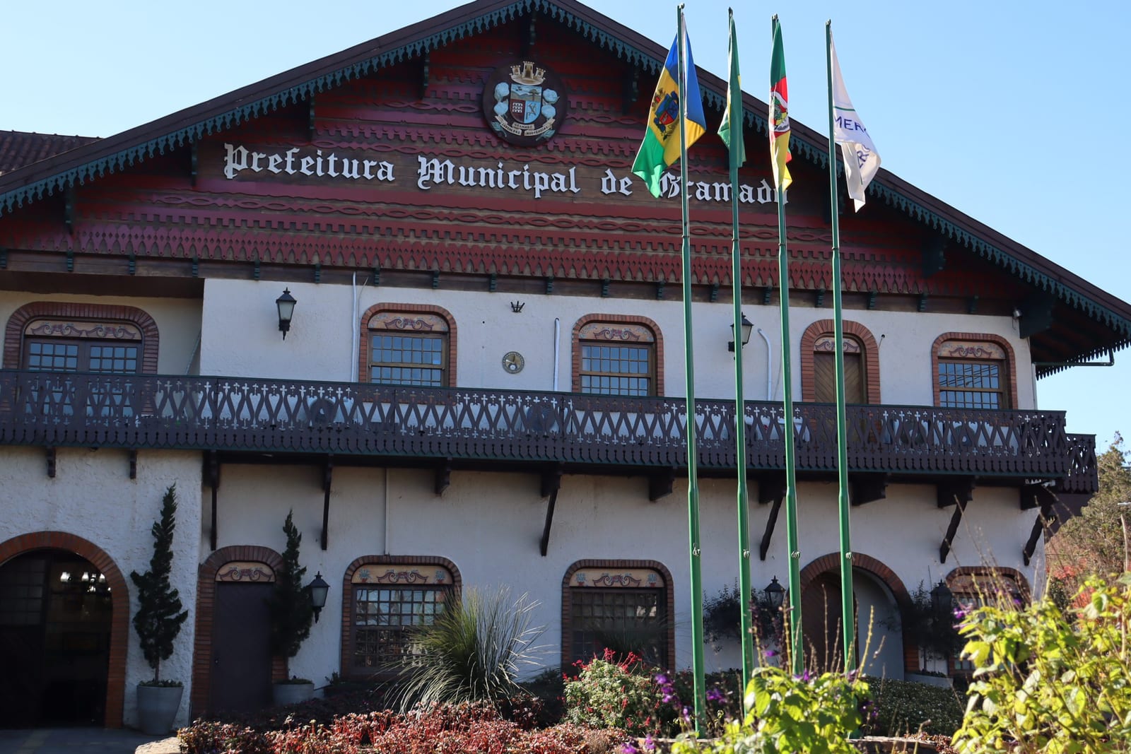 Prefeitura de Gramado abre processo seletivo gratuito para estagiários