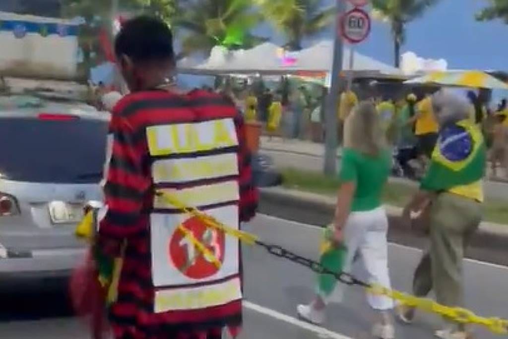 Polícia do Rio apura suposta encenação racista em ato pró-Flávio Bolsonaro