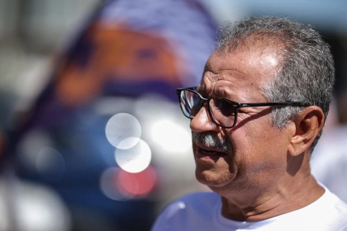 Sebastião Coelho faz carreata no Núcleo Bandeirante e critica STF