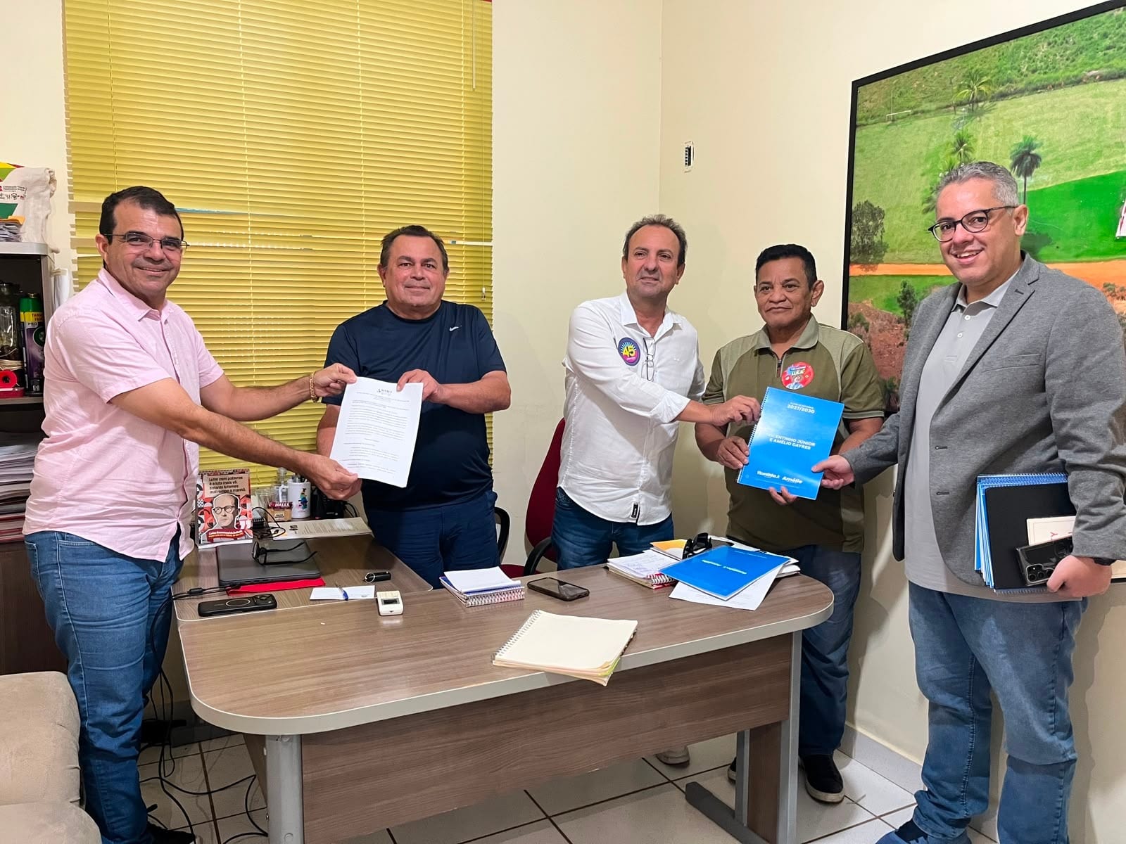 Coordenação de Vicentinho recebe reivindicações do Sintet
