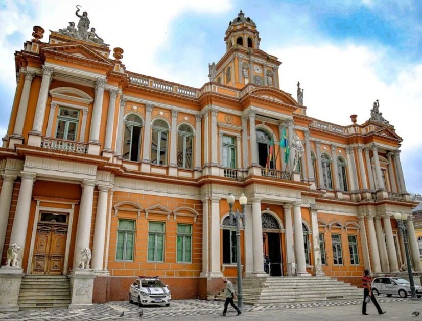 Salários de até R$ 9 mil: Saiba como se inscrever no concurso da prefeitura de Porto Alegre