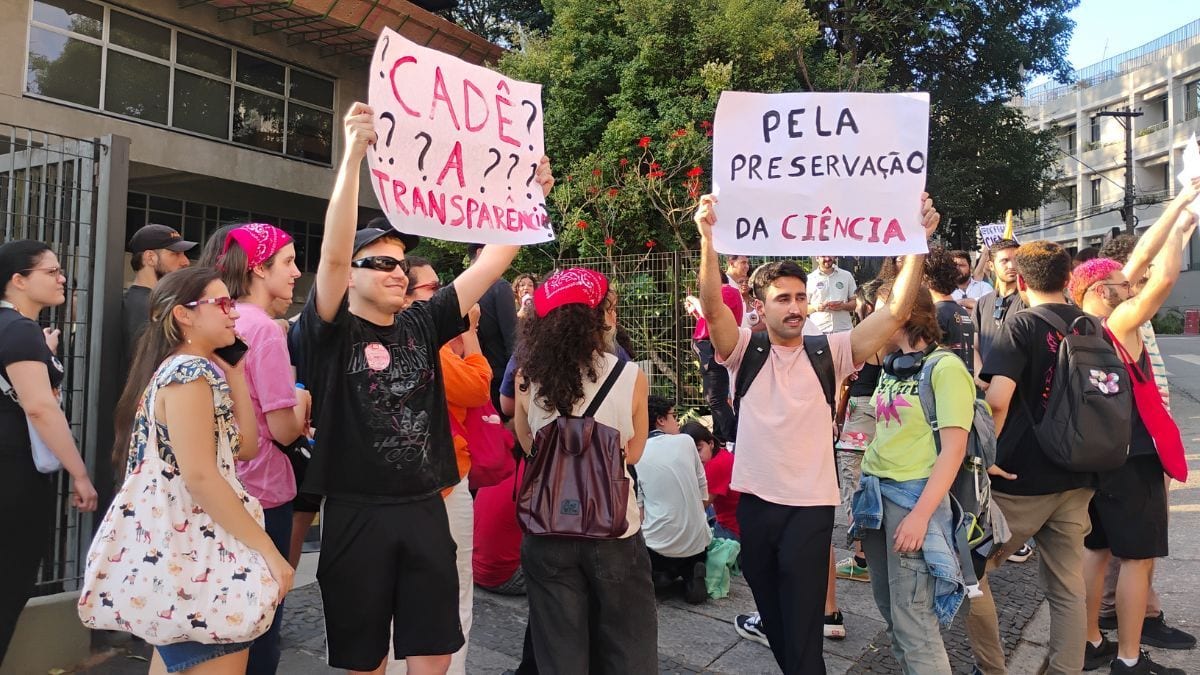 Fapesp recua parcialmente em bolsas no exterior após declaração de Tarcísio