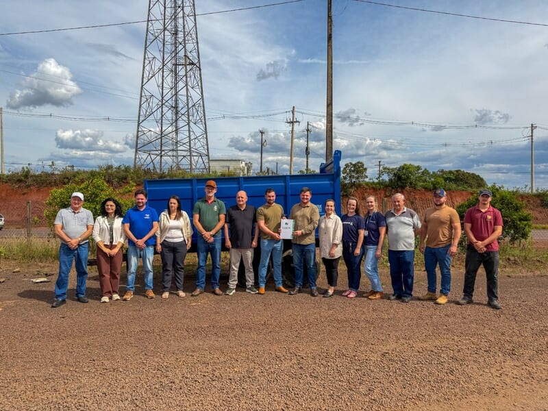 Seberi entrega carreta agrícola de R$ 22 mil para apoiar produtores de leite