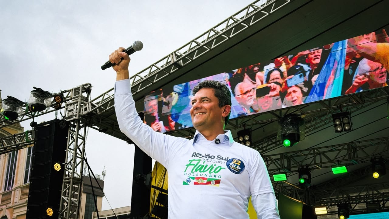 Em Porto Alegre, ao lado de Flávio, Moro diz que Brasil precisa de um presidente que respeite e valorize o Sul