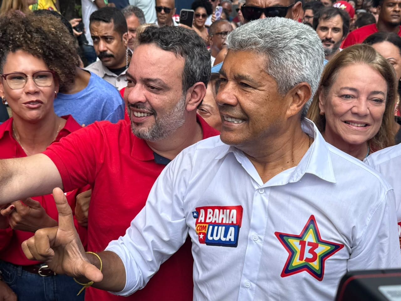 Jerônimo Rodrigues pede ao TSE prorrogação do horário de votação na Bahia