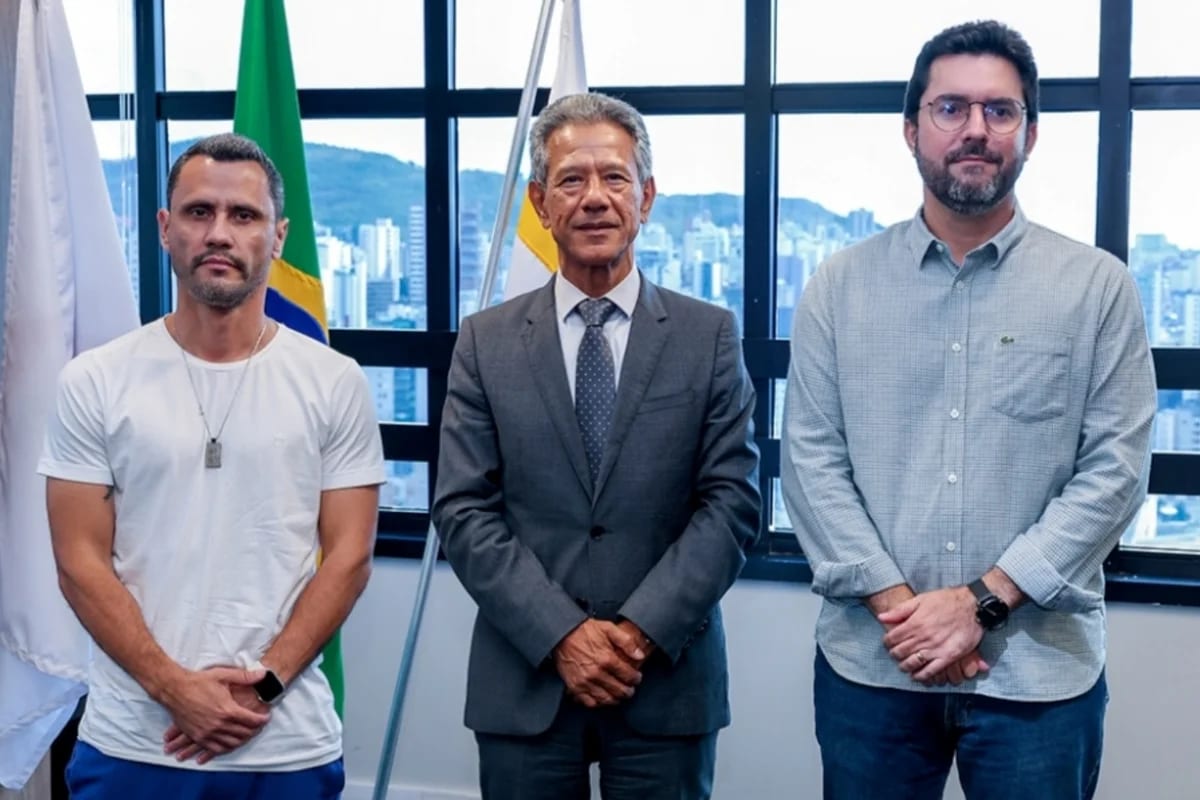 Cleitinho visita o TJMG e busca canal de diálogo com o Judiciário