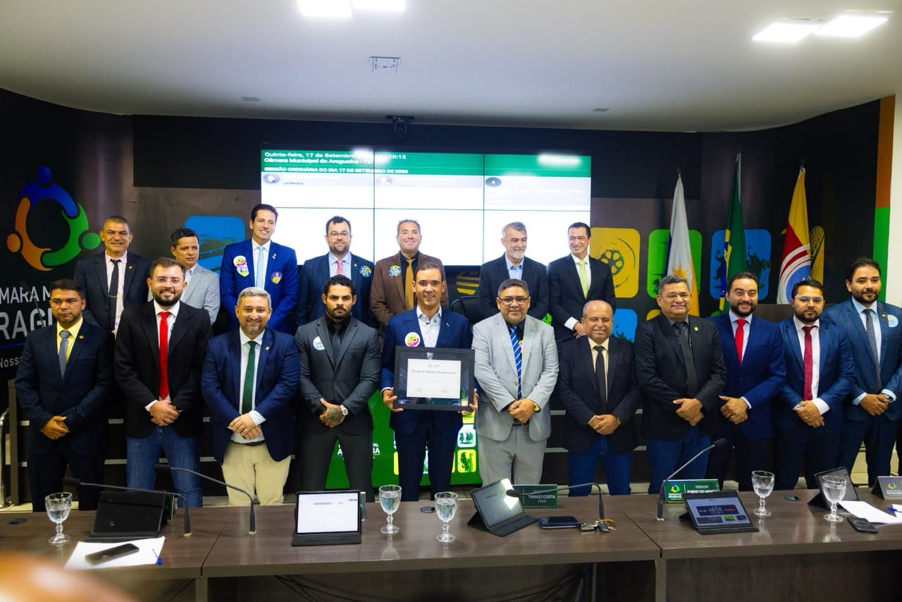 Vicentinho Júnior recebe título de Cidadão Araguainense em Araguaína