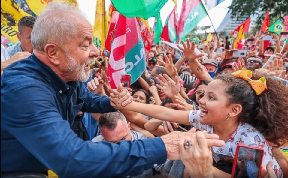 Brasil derrota o Brazil de Trump e dos milicianos: Lula é reeleito e quer governo com maior participação popular