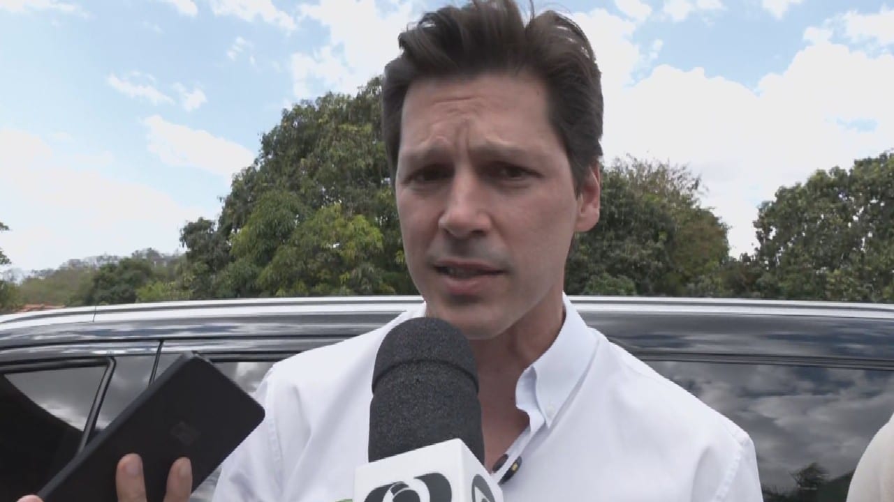 Daniel Vilela promete linhas de crédito e duplicação de rodovias para turismo em Goiás