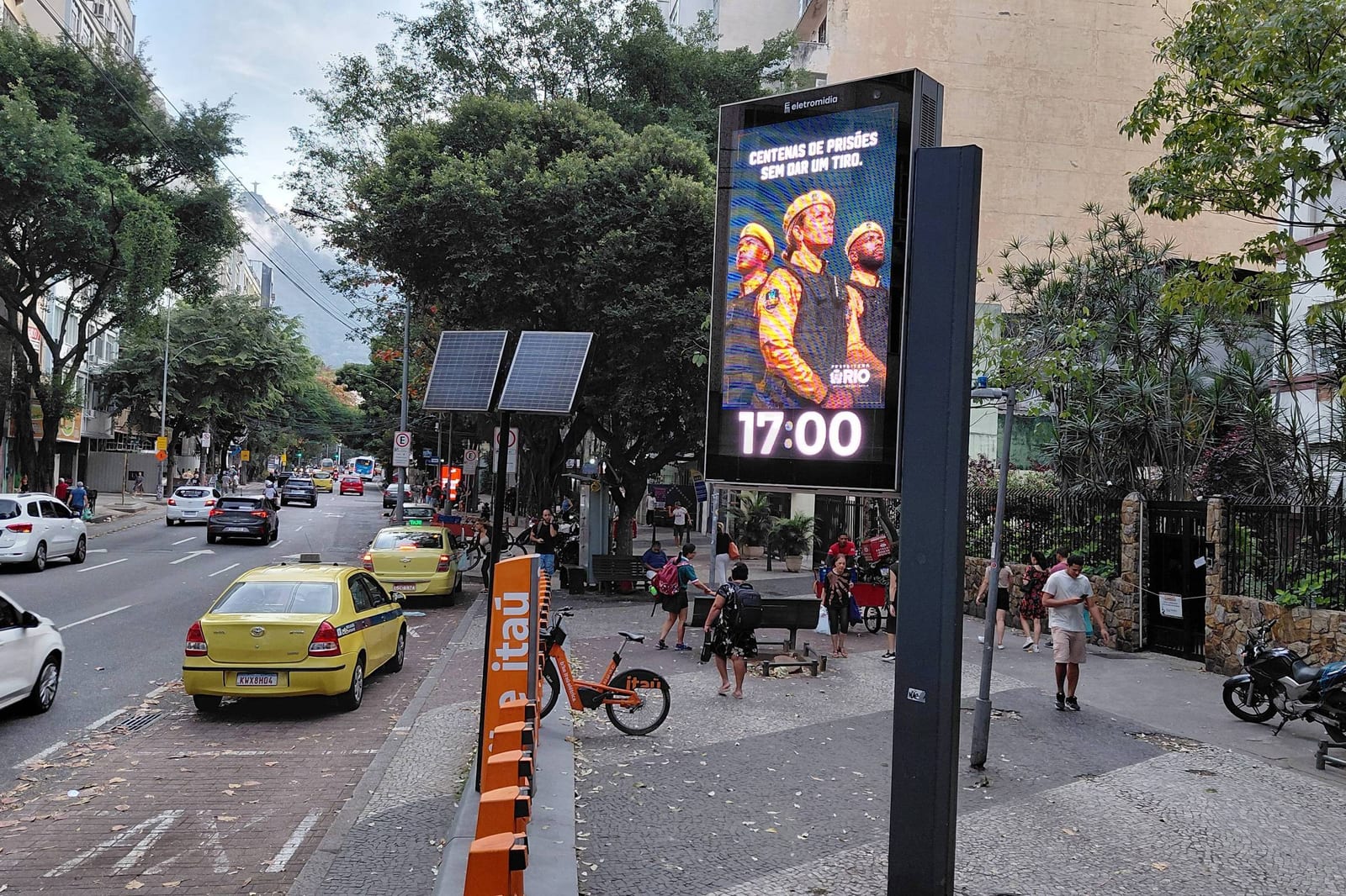 Rio amplia gasto com publicidade durante campanha de Eduardo Paes
