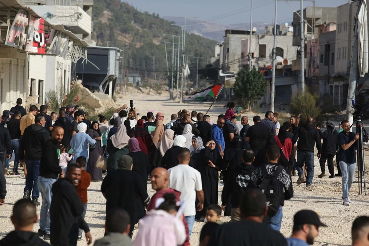 Israel busca apoio de Trump para retirar palestinos da Faixa de Gaza